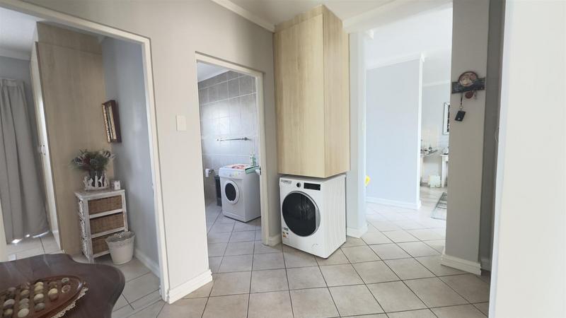 3 Bedroom Property for Sale in Reebok Western Cape